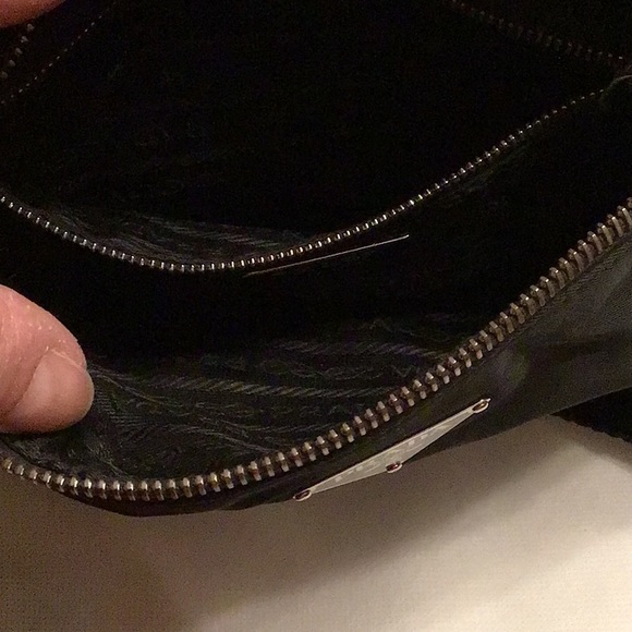 Prada 100% authentic bag - Picture 5 of 8